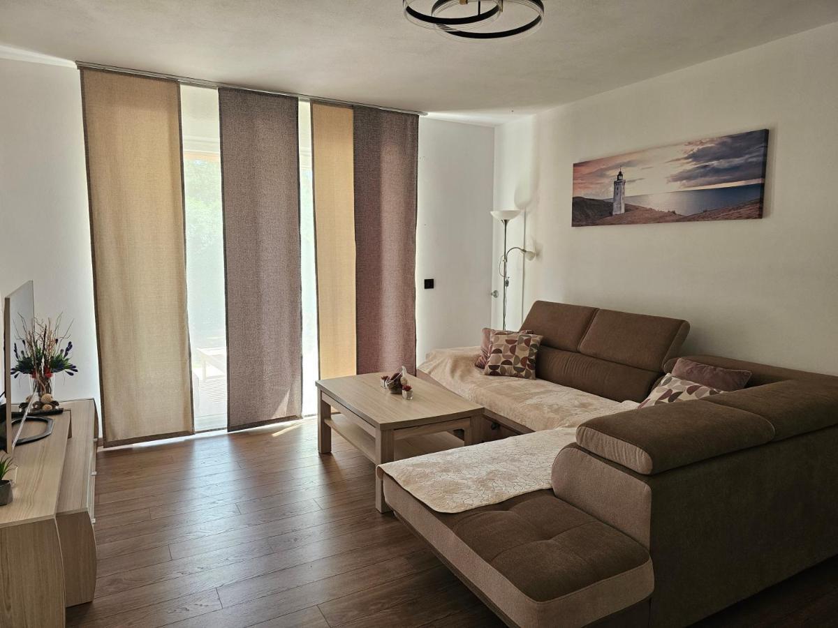 Apartment TaDe - Tag&Desire Funtana Buitenkant foto